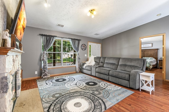 1308 Knapp St, Menomonie, WI 54751 - photo 7