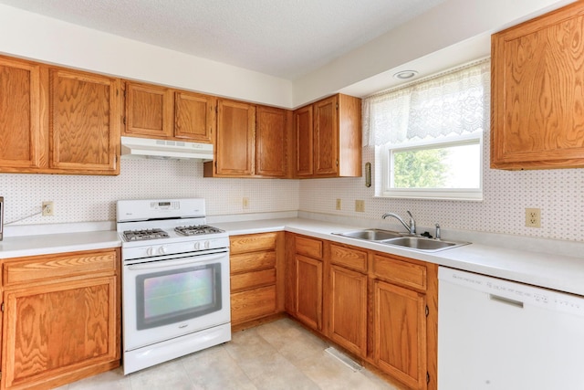 580 Burton Cir, Ellsworth, WI 54011 - photo 5