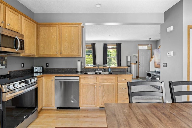 11316 Fergus St NE Unit E, Blaine, MN 55449 - photo 6