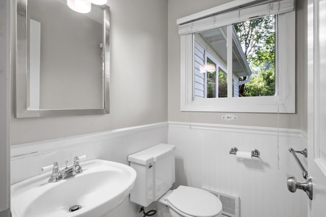 6708 Ridgeview Dr, Edina, MN 55439 - photo 10