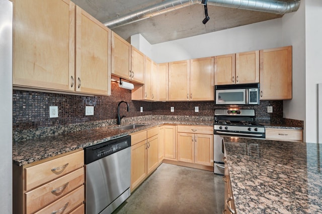 720 4th St Unit 109, Minneapolis, MN 55401 - photo 14