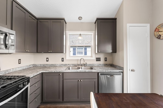 7374 Windsor Dr N, Shakopee, MN 55379 - photo 8
