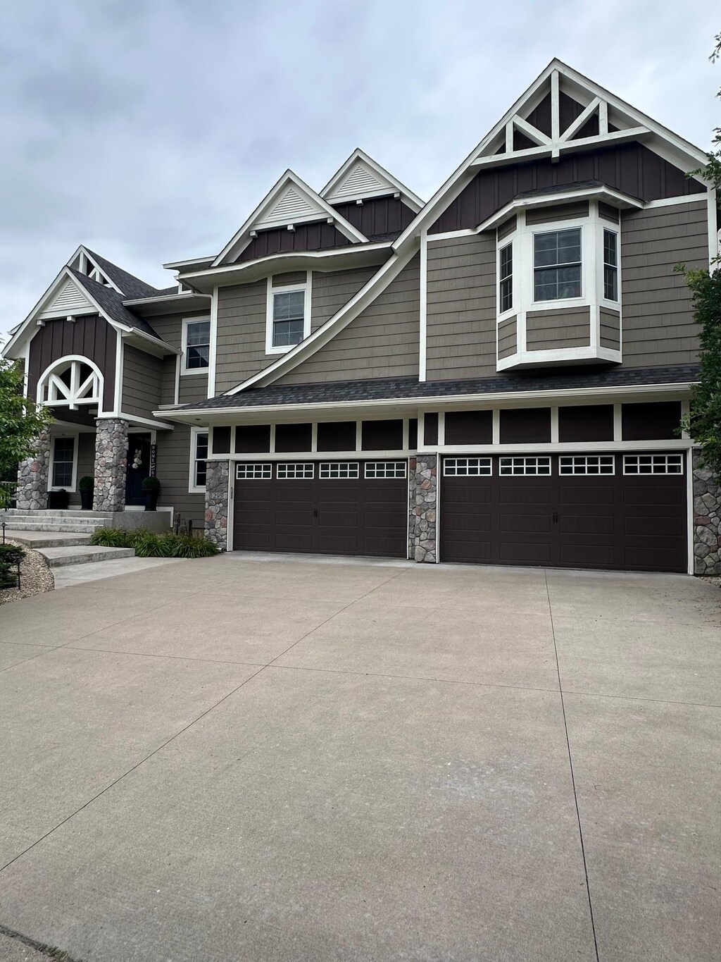 1295 Whistler Point Rd, Woodbury, MN 55129 - photo 1