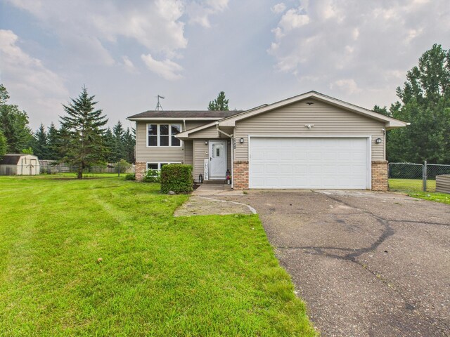 4921 Evergreen Ct, North Branch, MN 55056 - photo 1