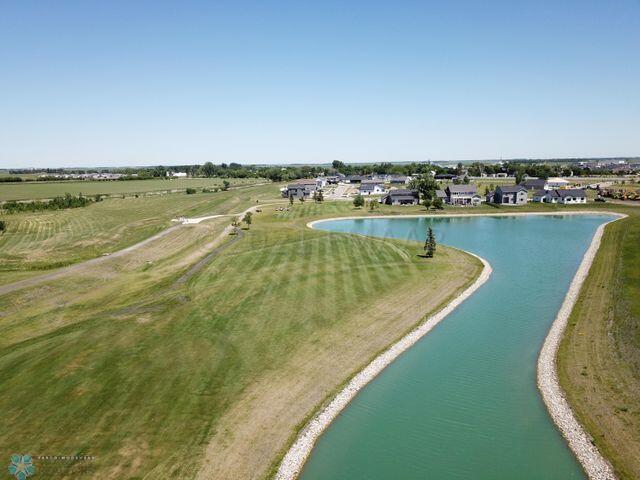 227 Emma Ct, Mapleton, ND 58059
