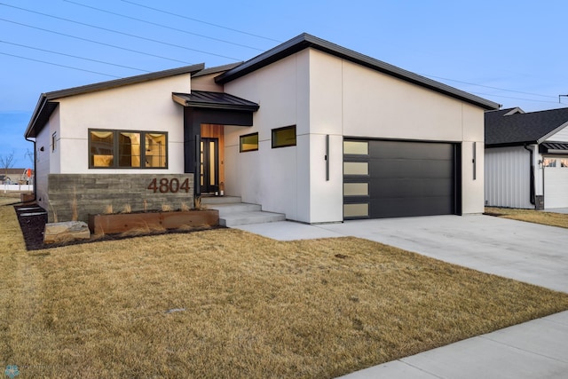 view of front of house with a front yard