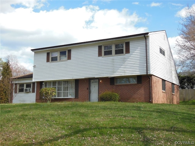 view of front of house featuring a front yard