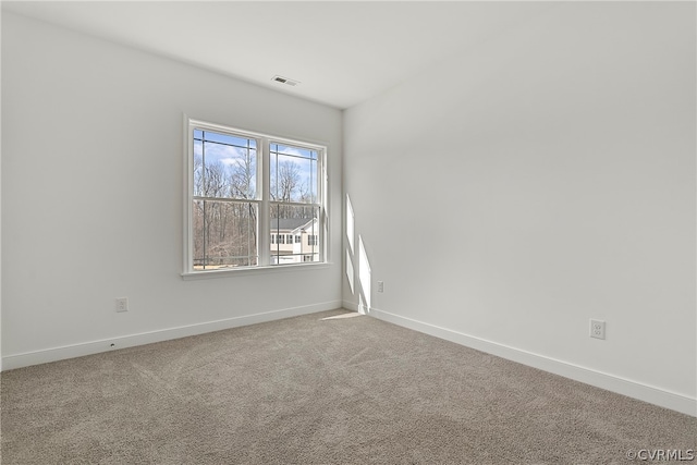 view of carpeted spare room