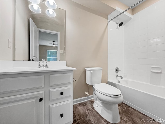 full bathroom with tiled shower / bath combo, vanity, toilet, and ceiling fan