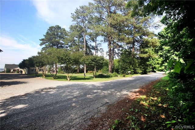 Listing photo 3 for 26 Rappahannock Beach Dr, Tappahannock VA 22560