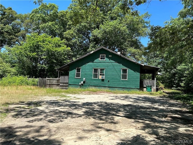 view of home's exterior