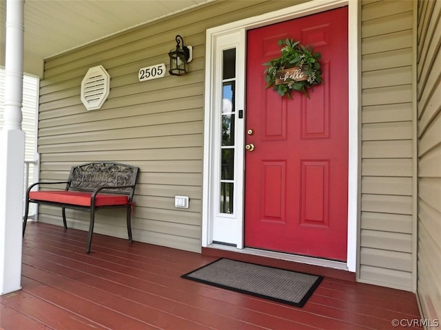 property entrance with a porch