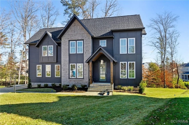 view of front of home featuring a front yard