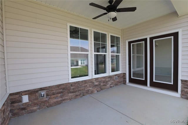view of patio with a ceiling fan