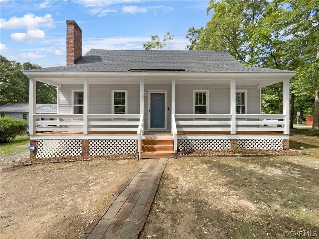 view of front of house with covered porch