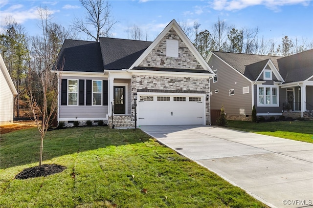 view of front facade with a front lawn