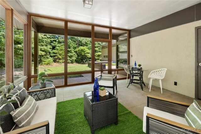 view of sunroom / solarium