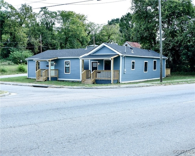 view of front of home featuring covered porch