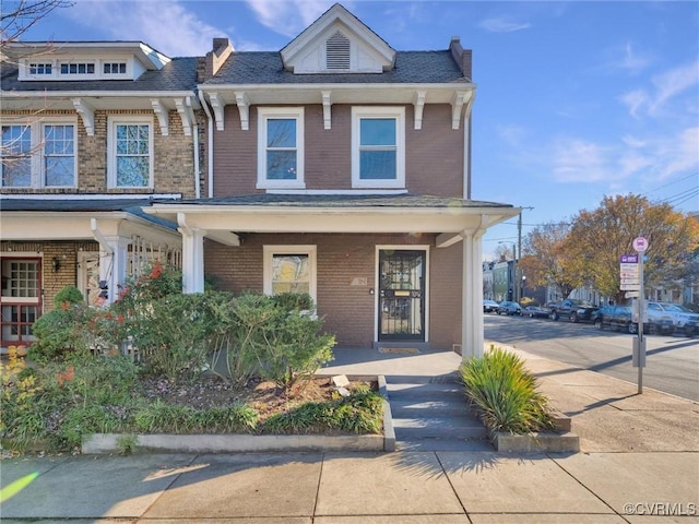 view of front of home featuring a porch