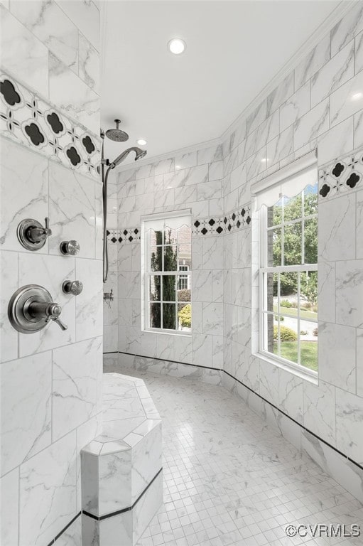 bathroom featuring tiled shower