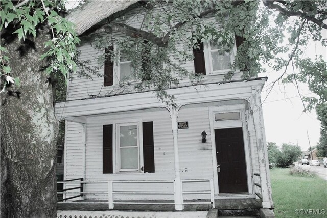 view of front facade