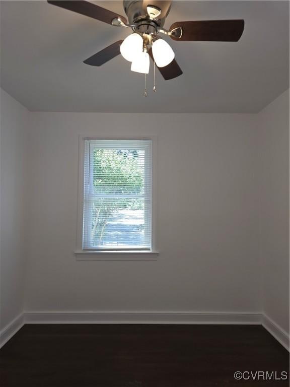 73 Henrico St, Petersburg, VA 23803 - unfurnished room featuring baseboards and ceiling fan