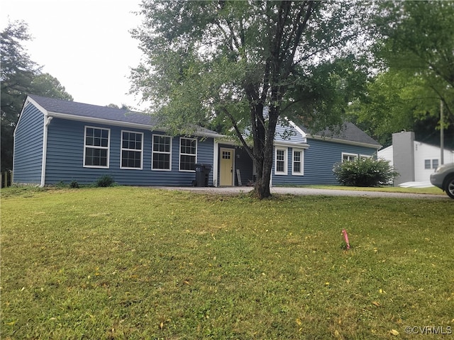 view of front of house with a front yard