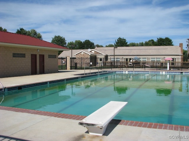 246 American Dr, Ruther Glen, VA 22546 - community pool with a diving board