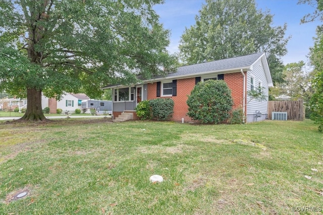 view of front facade with a front yard