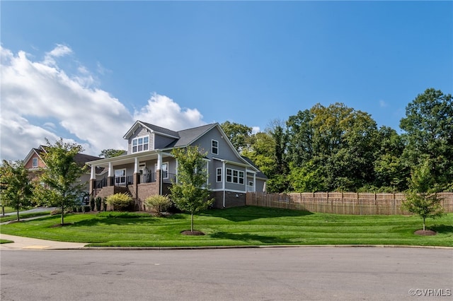 view of front of home featuring a front lawn