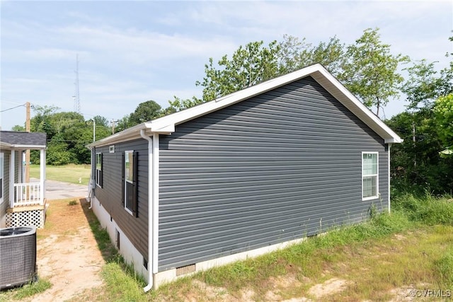 751 Jones St, Petersburg, VA 23803 - view of side of property with crawl space and a cooling unit