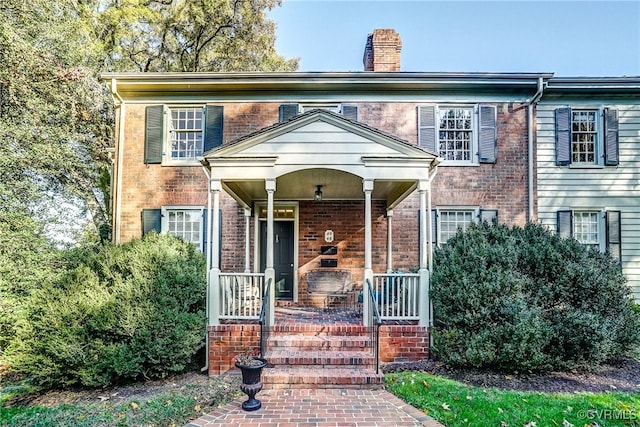 view of front of house with a porch