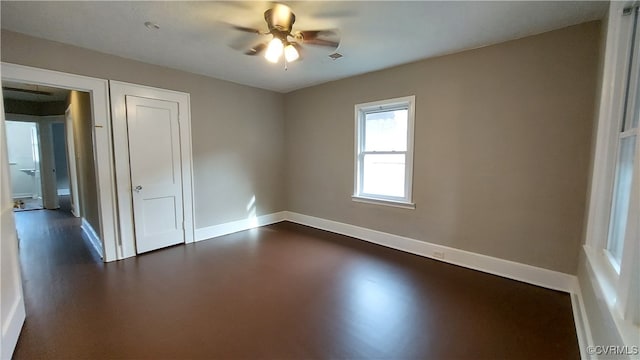 empty room with ceiling fan