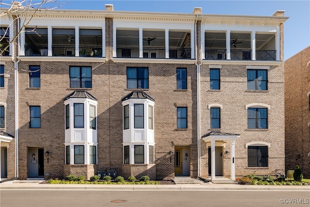 view of front facade