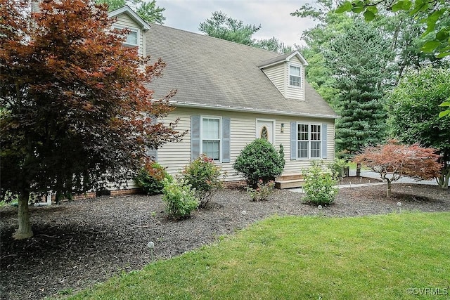 view of front of house featuring a front yard