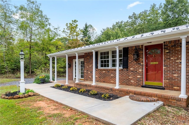 view of front of property with covered porch