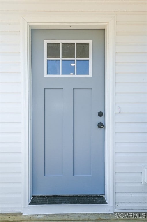 view of property entrance