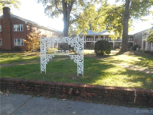 exterior space featuring a yard