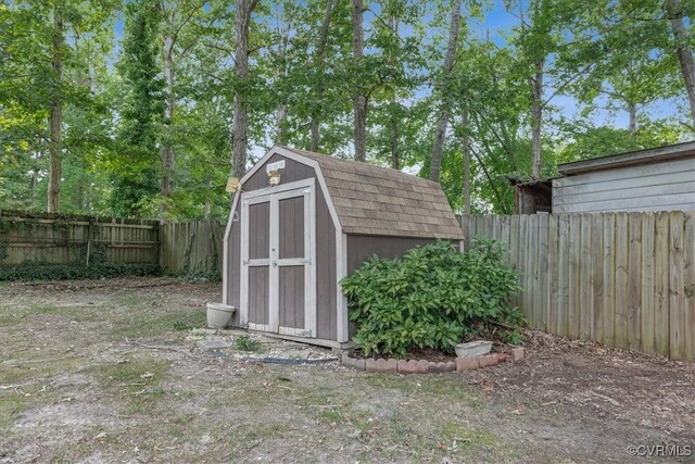 view of outbuilding