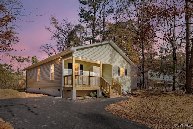 view of front of house featuring a porch