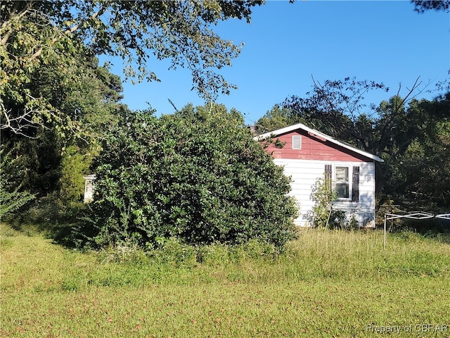 view of home's exterior