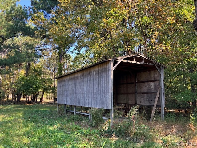 view of outbuilding