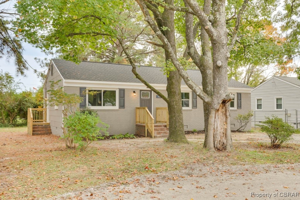 view of front of home