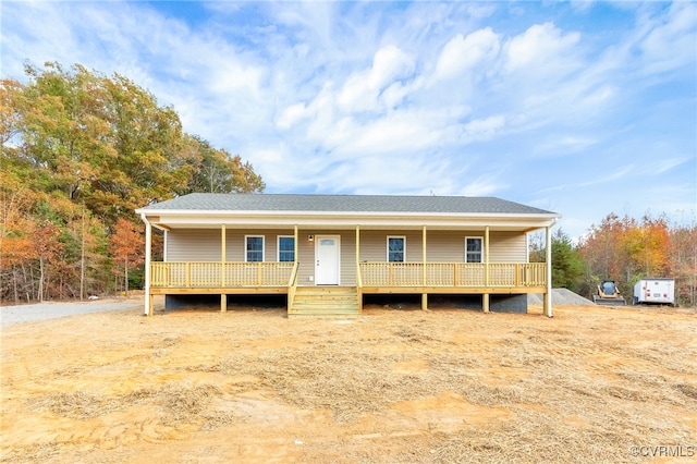 view of front of property featuring a porch