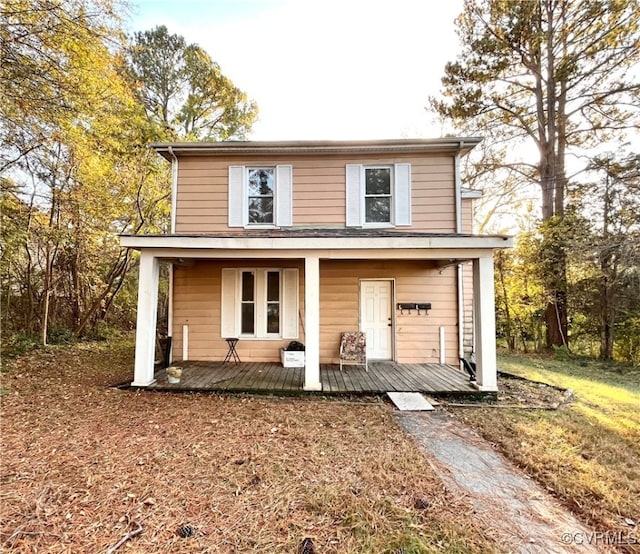 front of property featuring a porch