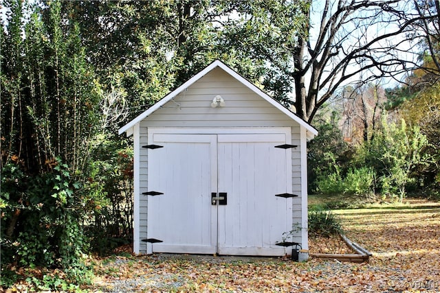 view of outbuilding