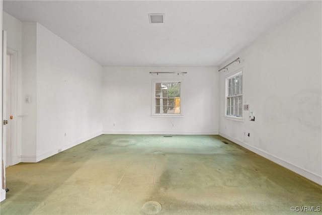 view of carpeted spare room