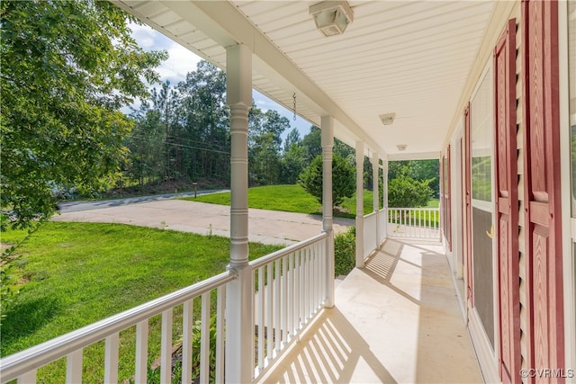 view of patio featuring covered porch