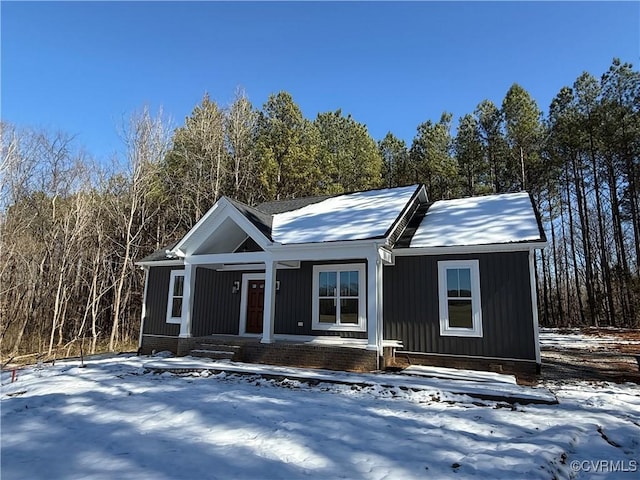 view of front of house featuring covered porch