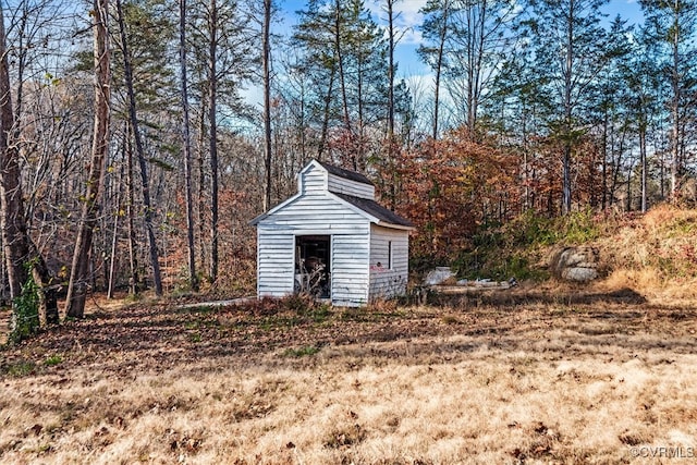 view of outbuilding